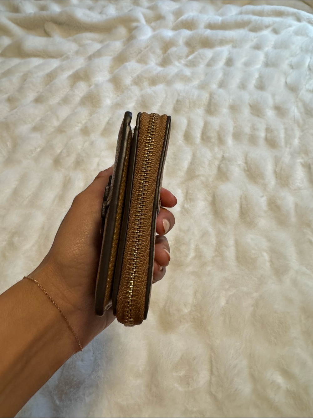 Tan Pebbled Leather Zip Wallet with Logo Accent! BRAND NEW AND FREE GWP 😍😍 - Picture 4 of 16